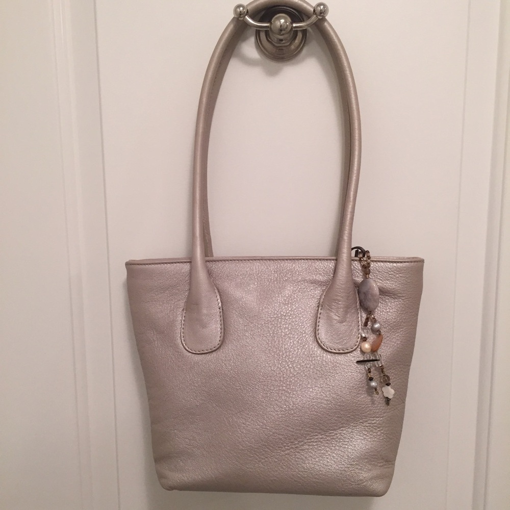Beautiful Italian Handbag - Picture 2 of 4